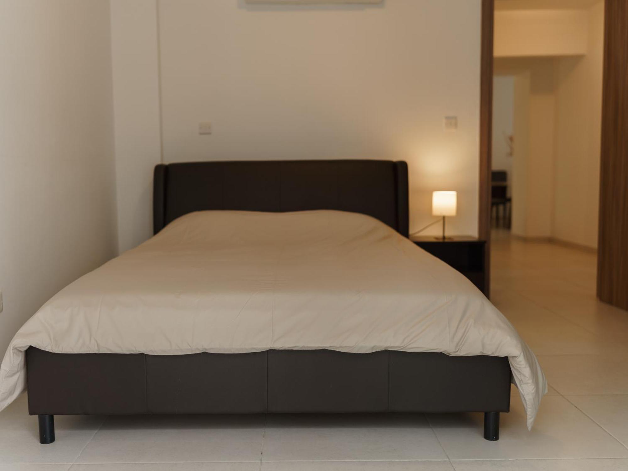 Halcyon Central Apartment Larnaca Dış mekan fotoğraf